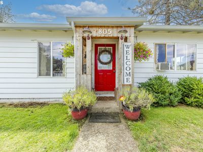 805 E Quincy Ave