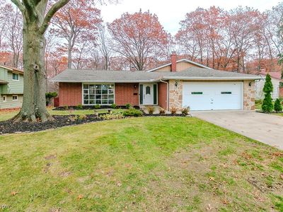 363 Balmoral Dr