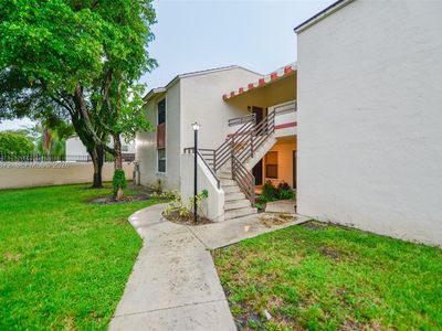 20005 NE 3rd Ct APT 3