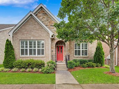 318 Caysens Square Ln