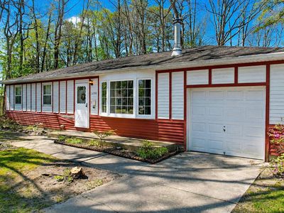6386 Monmouth Dr