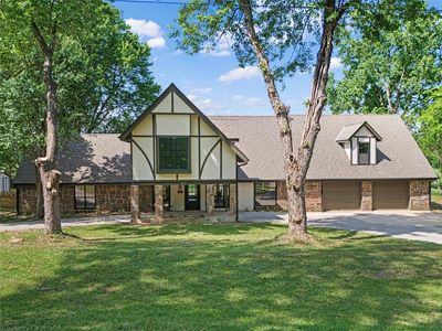 839 E Burr Oak Rd