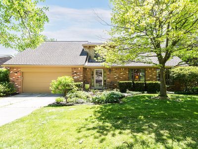 2365 Delaware Dr