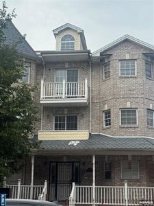 787-789 Clinton