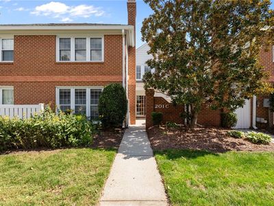 201 Amersham Dr APT C