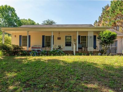 460 Mountview Dr