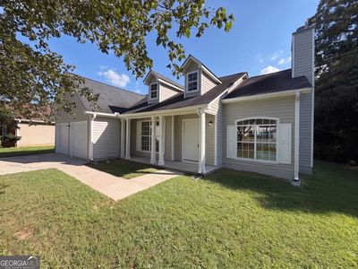 Property at 1088 Meadow Glen Cir, Fairburn, GA