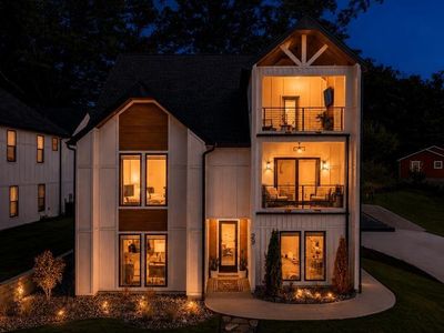 29 Harbor Dr