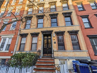 919 Park Ave APT 3R