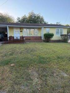 511 S Foster Dr