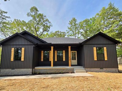 497 Hunters Cir
