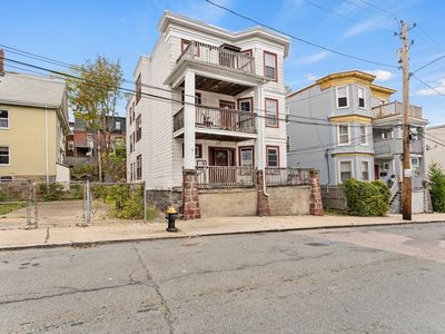 12 Gayland St