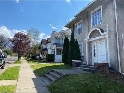 87 Crestmont Rd