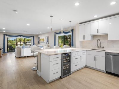 35 Southport Lane #H