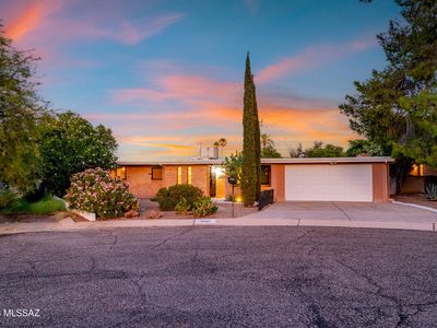 6880 E Hawthorne Cir