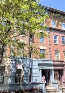 220 Kingston Ave