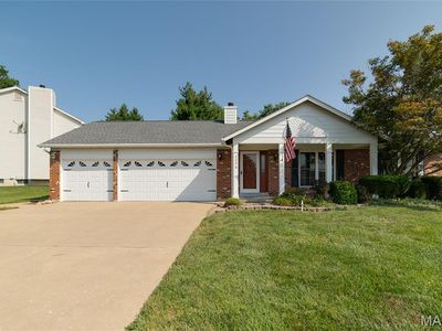 2296 Delaware Dr