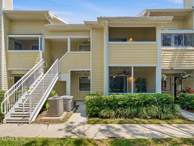100 FAIRWAY PARK Boulevard #806