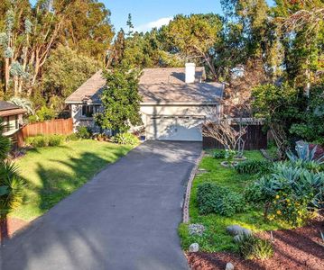 916 Mimosa Ave