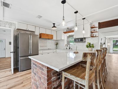 233 Pleasant St