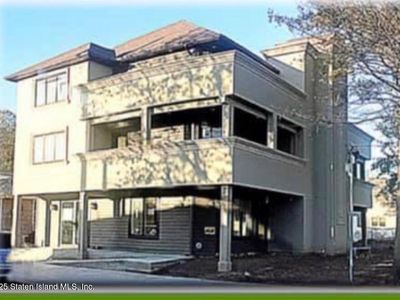 141 Evergreen Ave #2A