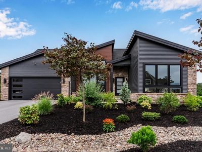 126 S Mountain Dr