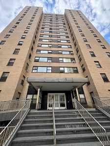 1 Fordham Hill Oval APT 3G