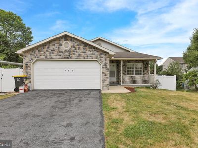 Property at 100 N Robeson St, Robesonia, PA