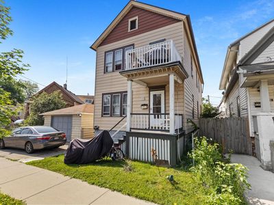 1707 W Burnham STREET