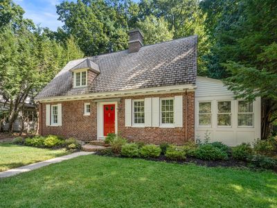 43 Woodlawn Ave