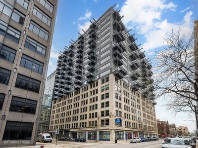 565 W Quincy St Unit 704