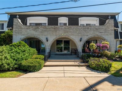 132 Harrogate Sq APT E