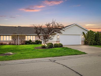 1692 Twin Lakes Cir