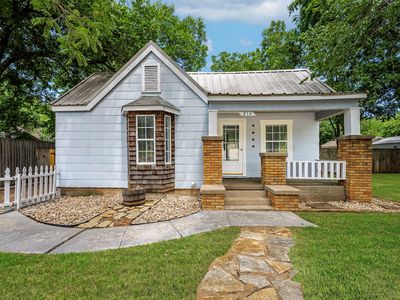 214 Churchill Rd