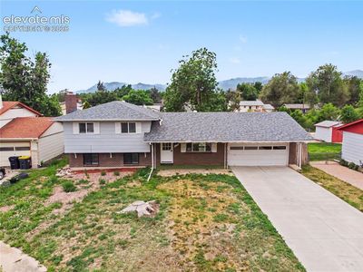 1122 Drake Cir