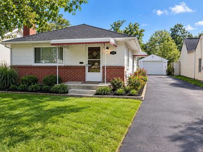 488 Collingwood Ave