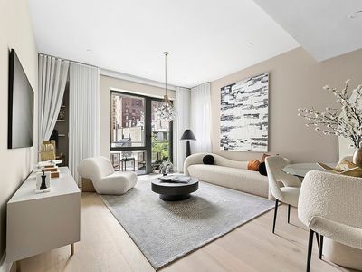 244 E 52nd St #6B