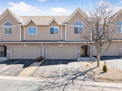 2524 Waterfall Way NW