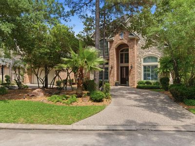 10 E Majestic Woods Pl