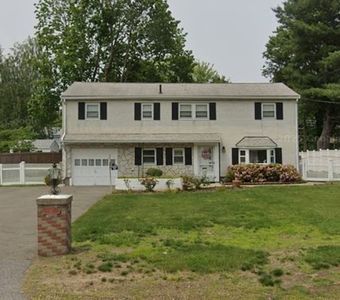 37 Rustcraft Rd
