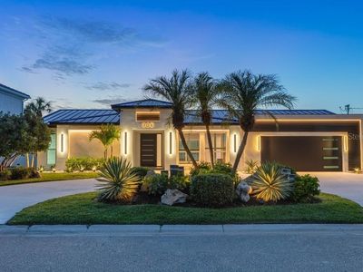 306 Buttonwood Ln