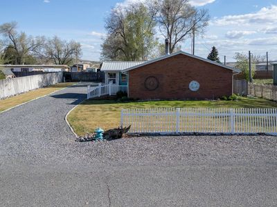 130 E Shoshone Ave