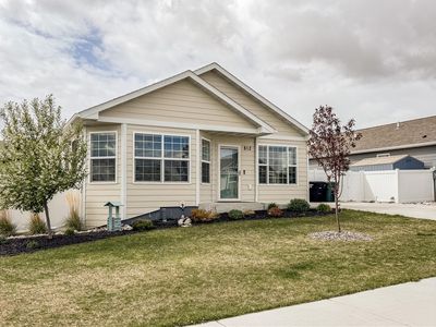 812 Presidio Ln