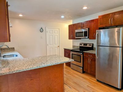 12 Woodbury Ct #12