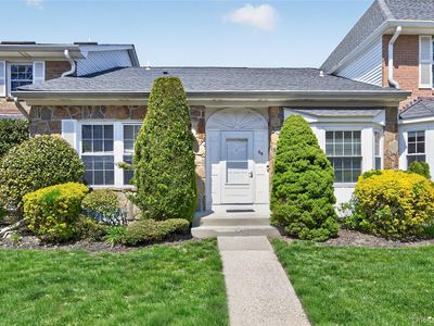 215 Summit Way