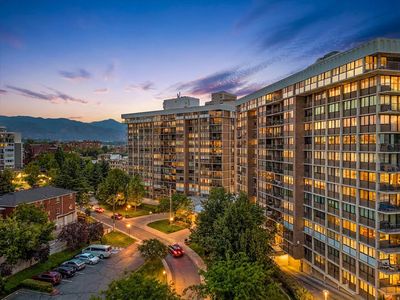 241 N Vine St W #206E