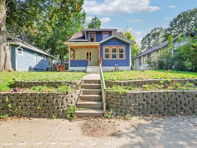 3506 Newton Ave N