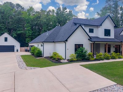 810 Caddo Dr