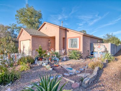 2579 E Paseo La Tierra Buena