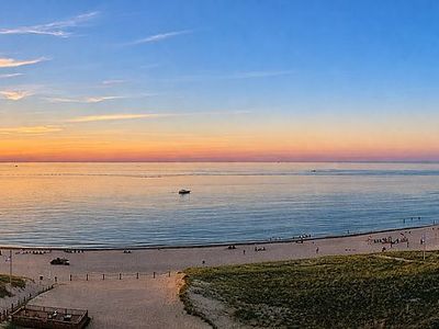 100 Lake Shore Dr APT 706